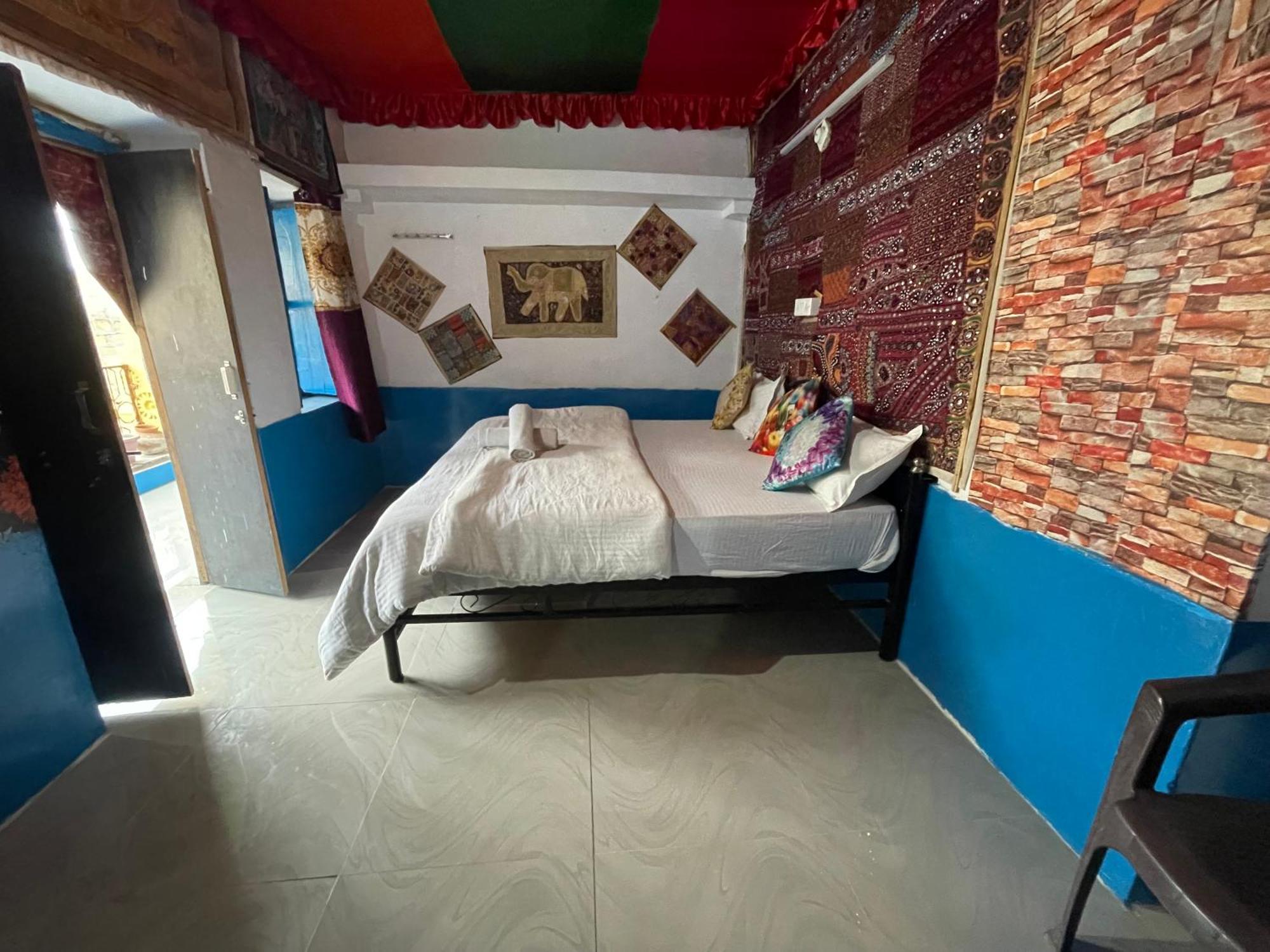 Mirvana Guest House & Camel Safari Jaisalmer Exterior photo